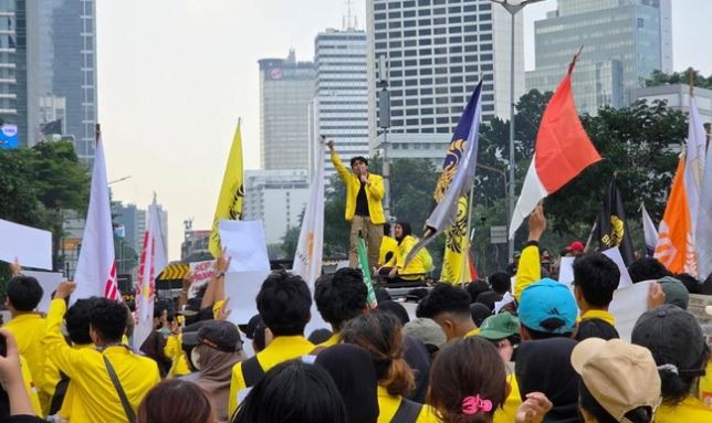 Ratusan Orang di Jakarta Protes Kesulitan Ekonomi, Korupsi dan Karhutla
